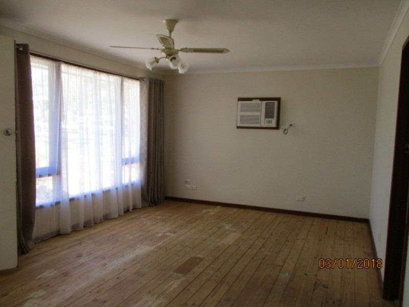 30 Burford Street, Elizabeth Downs SA 5113