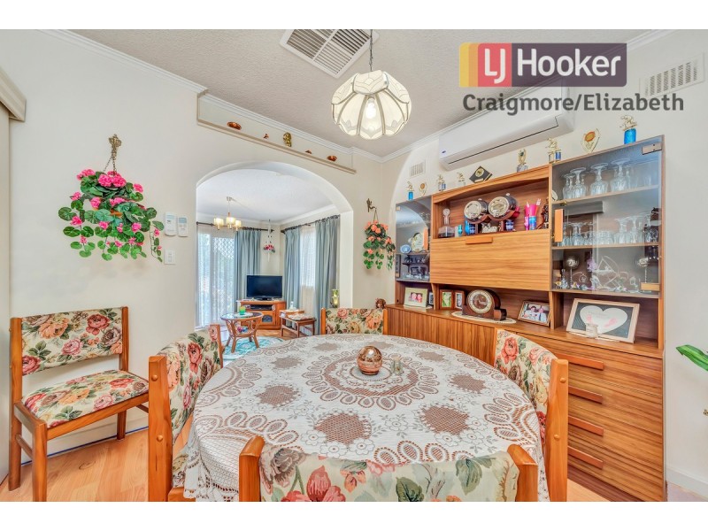8 Valda Road, Para Hills SA 5096