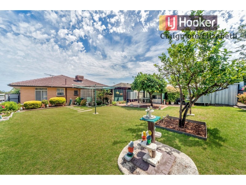 8 Valda Road, Para Hills SA 5096