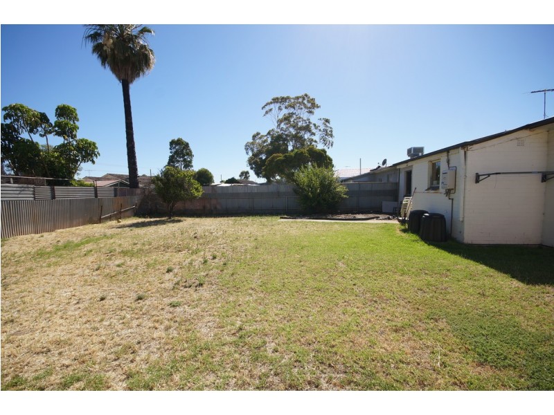 30 Roberts Crescent, Smithfield Plains SA 5114