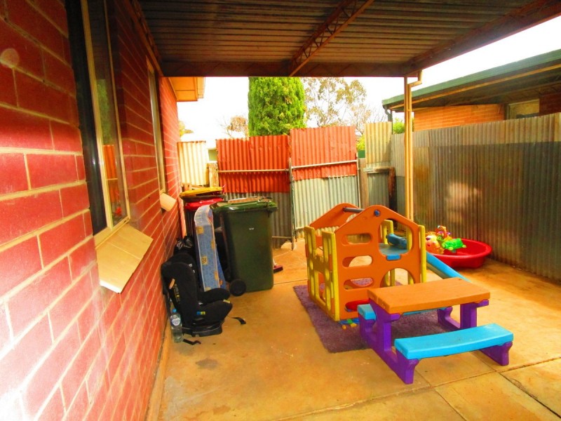 18 Small Crescent, Smithfield Plains SA 5114