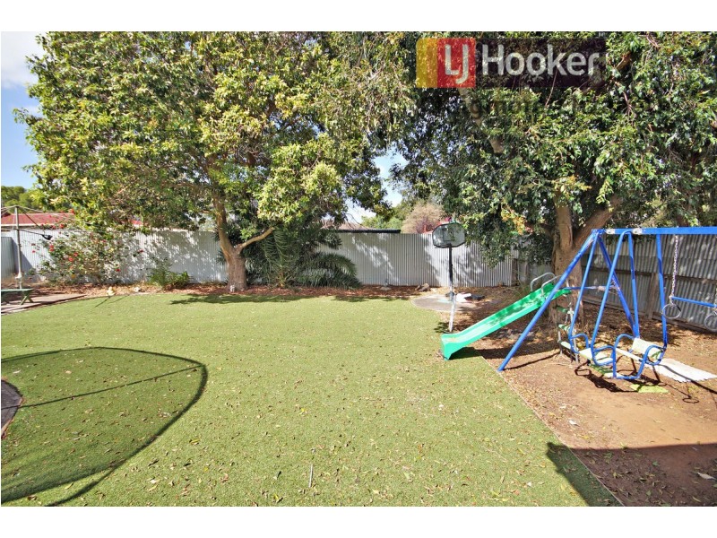 158 McKenzie Road, Elizabeth Downs SA 5113