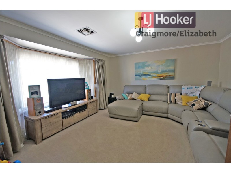 49 President Avenue, Andrews Farm SA 5114