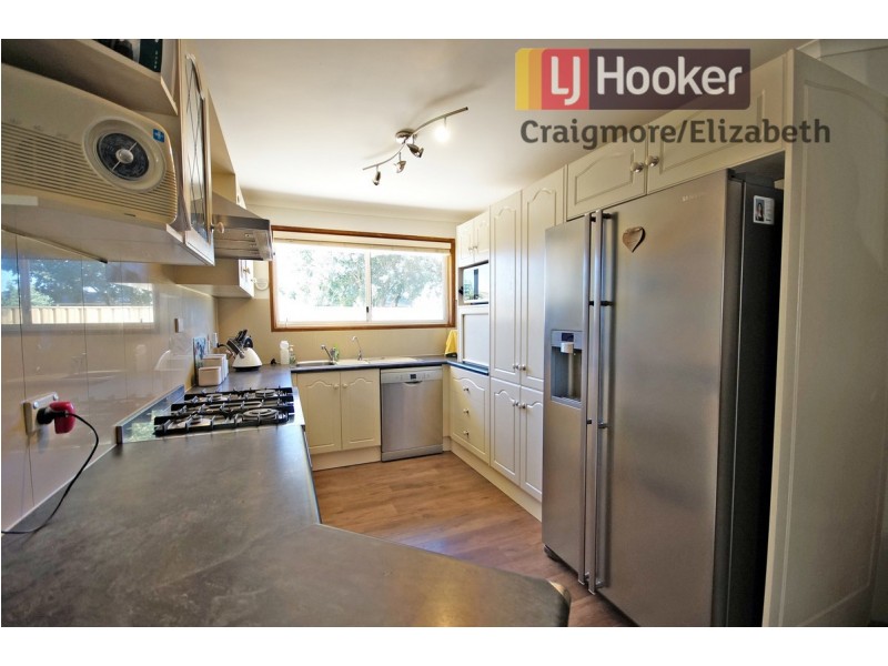 49 President Avenue, Andrews Farm SA 5114