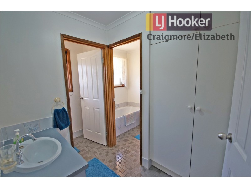 49 President Avenue, Andrews Farm SA 5114