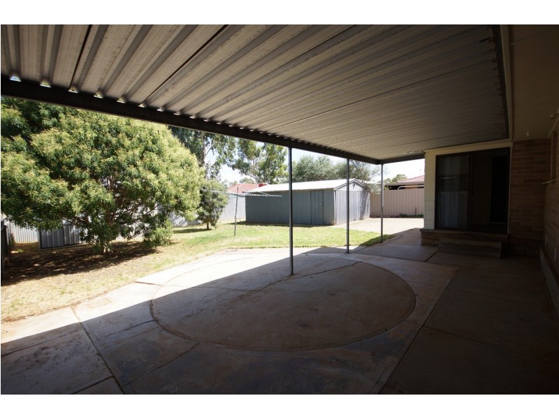 19 McCullogh Street, Elizabeth Downs SA 5113