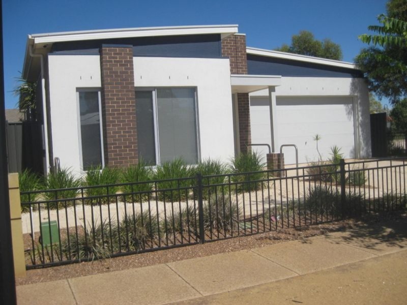 3 St Germain Avenue, Andrews Farm SA 5114