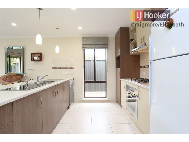 10 Jindabyne Street, Andrews Farm SA 5114