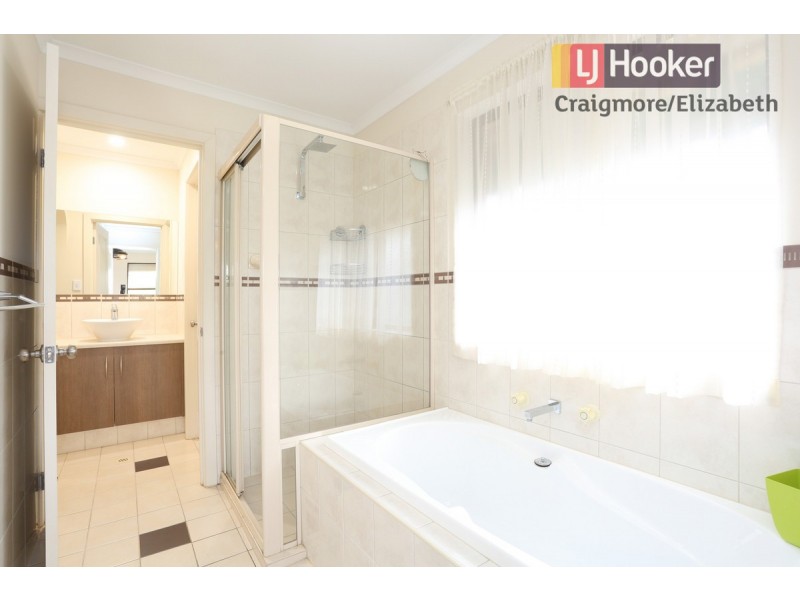 10 Jindabyne Street, Andrews Farm SA 5114