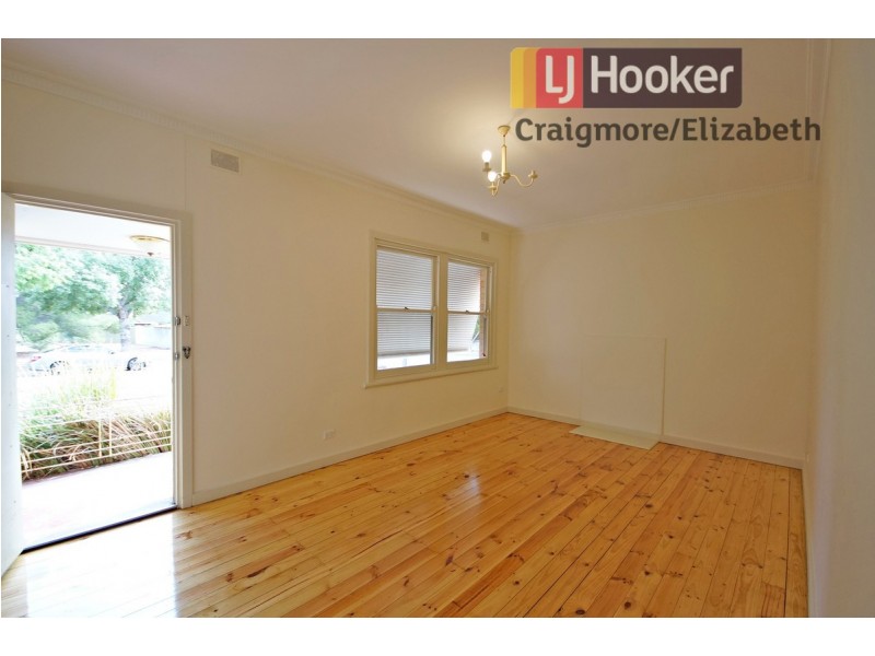 10 Bloomfield Crescent, Elizabeth Downs SA 5113