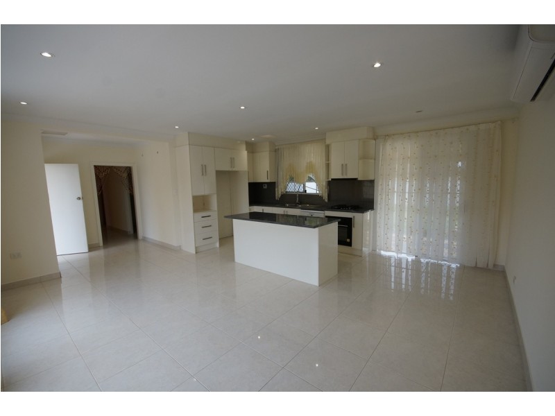 7 Crabb Road, Smithfield Plains SA 5114