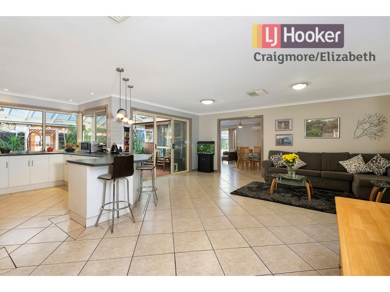 11 Dawn Close, Andrews Farm SA 5114