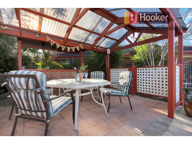 11 Dawn Close, Andrews Farm SA 5114