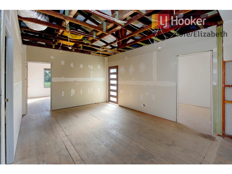 16 McKenzie Road, Elizabeth Downs SA 5113