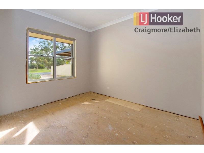 16 McKenzie Road, Elizabeth Downs SA 5113