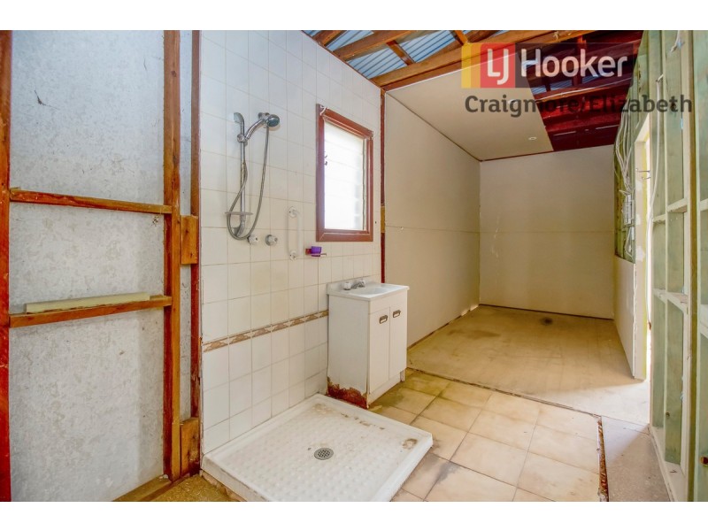 16 McKenzie Road, Elizabeth Downs SA 5113