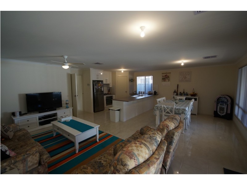 17 Costa Street, Munno Para West SA 5115