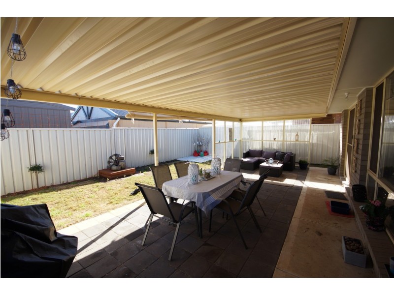 17 Costa Street, Munno Para West SA 5115