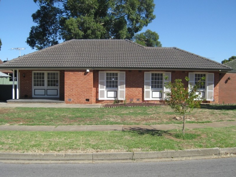 25 St Leonard Crescent, Elizabeth Downs SA 5113