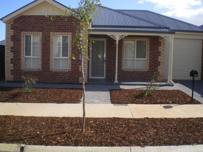 5 Hinckley Street, Blakeview SA 5114