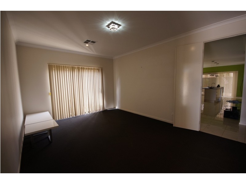 17 Roxburgh Crescent, Blakeview SA 5114