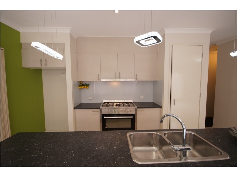 17 Roxburgh Crescent, Blakeview SA 5114