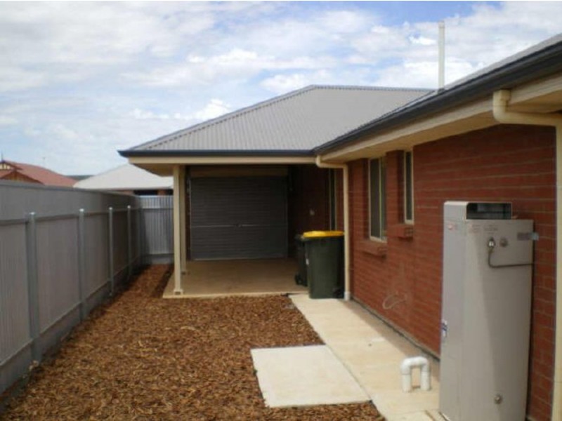 11 Graeber Road, Smithfield SA 5114