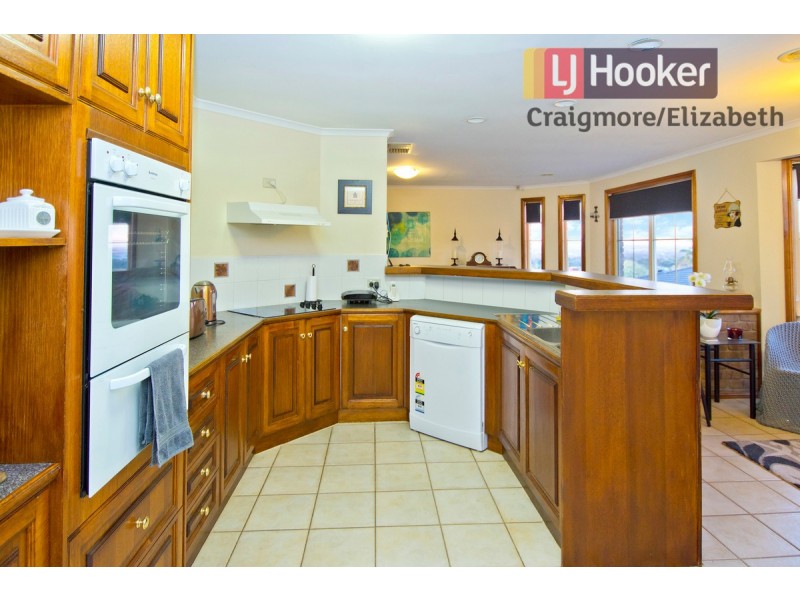 24 Jenolan Crescent, Hillbank SA 5112