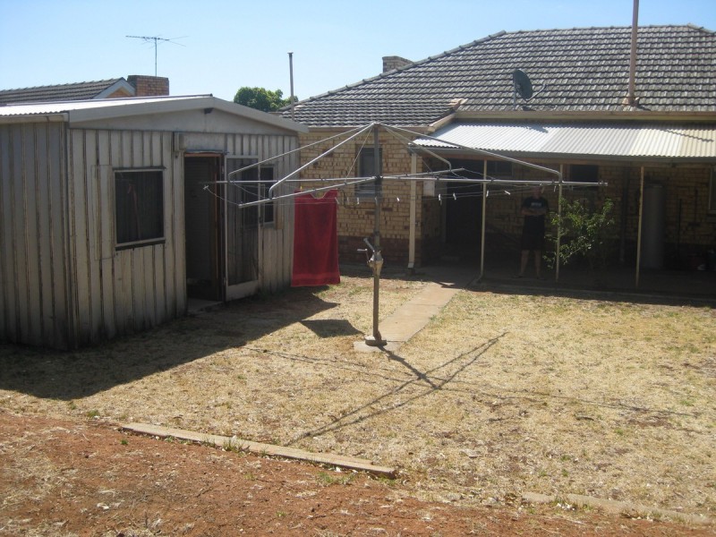 8 Halsey Road, Elizabeth East SA 5112