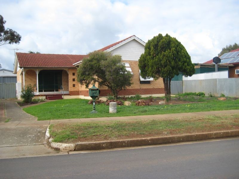 6 Filsoll Crs, Elizabeth Downs SA 5113
