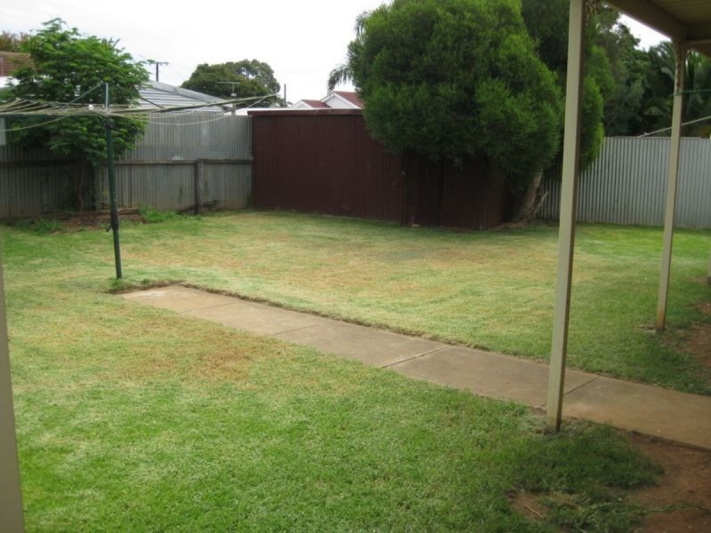 18 Mosterton Road, Elizabeth Park SA 5113