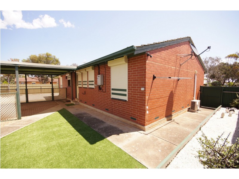 8 Noora Crescent, Munno Para SA 5115