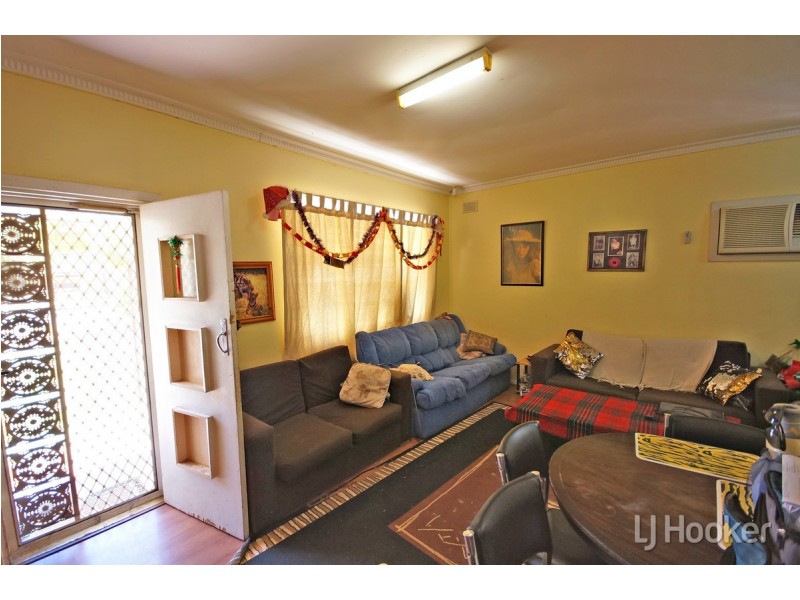 33 Peacock Road, Elizabeth Downs SA 5113