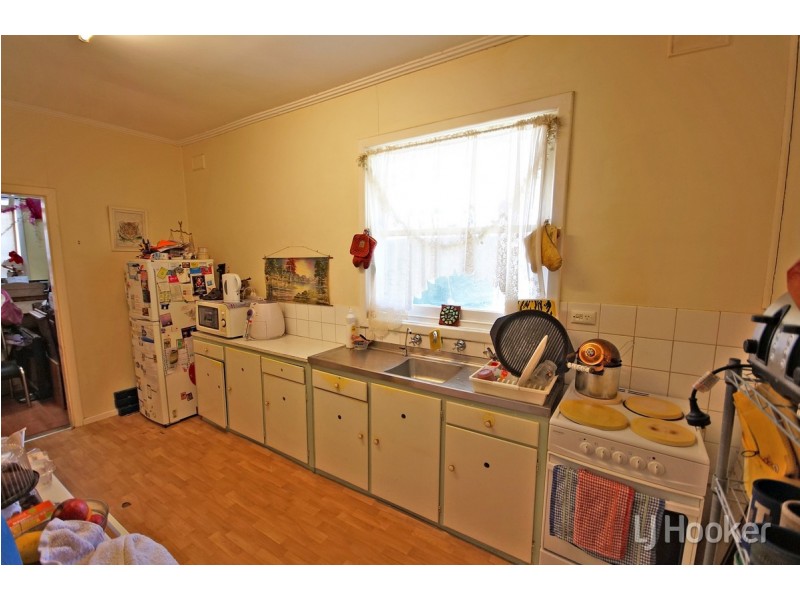 33 Peacock Road, Elizabeth Downs SA 5113