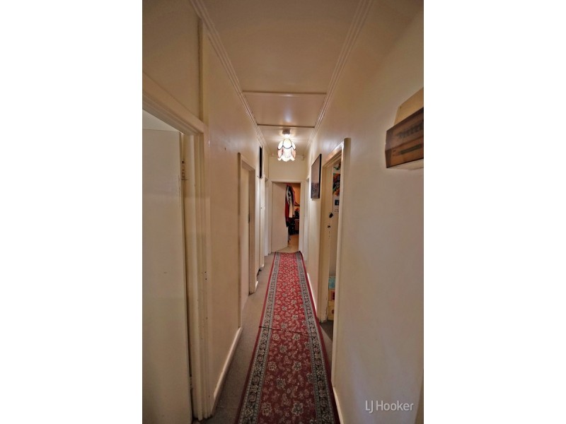 33 Peacock Road, Elizabeth Downs SA 5113