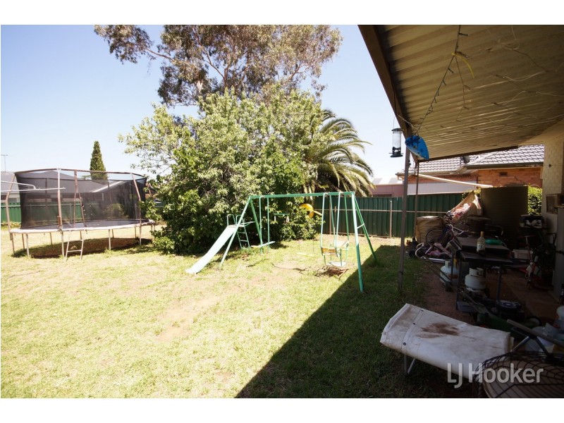 33 Peacock Road, Elizabeth Downs SA 5113