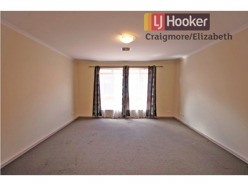 5 Willandra Close, Andrews Farm SA 5114