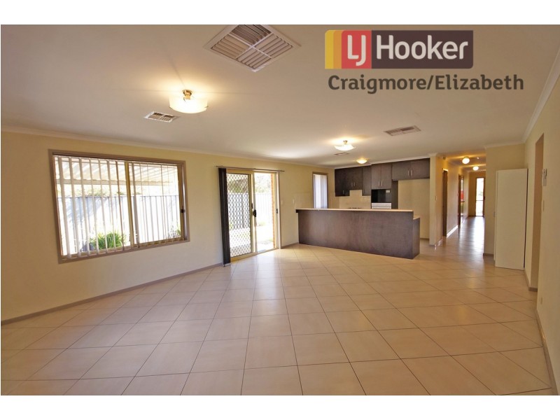 5 Willandra Close, Andrews Farm SA 5114