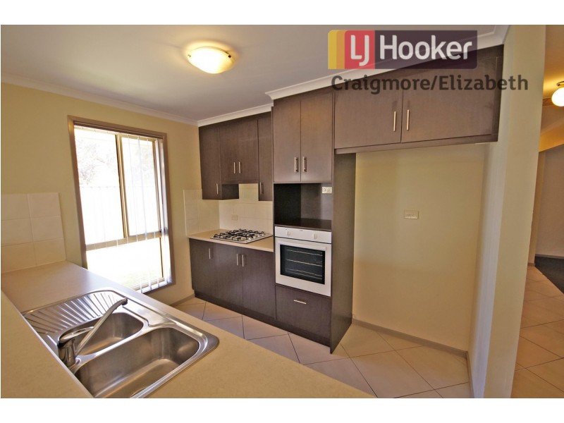 5 Willandra Close, Andrews Farm SA 5114