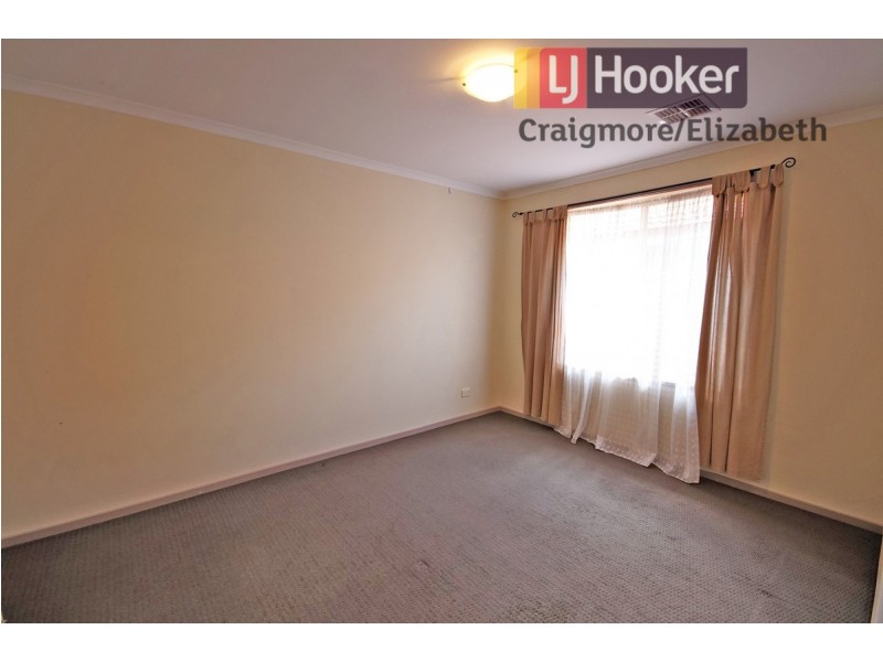 5 Willandra Close, Andrews Farm SA 5114