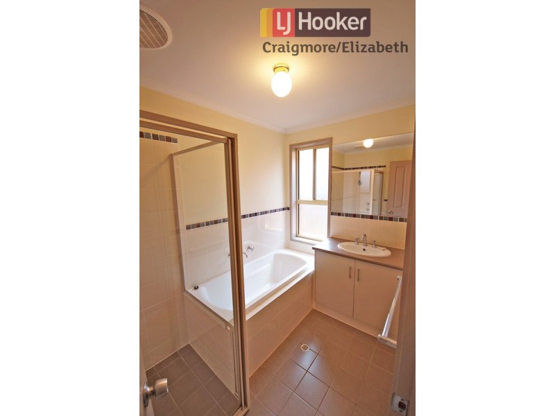 5 Willandra Close, Andrews Farm SA 5114