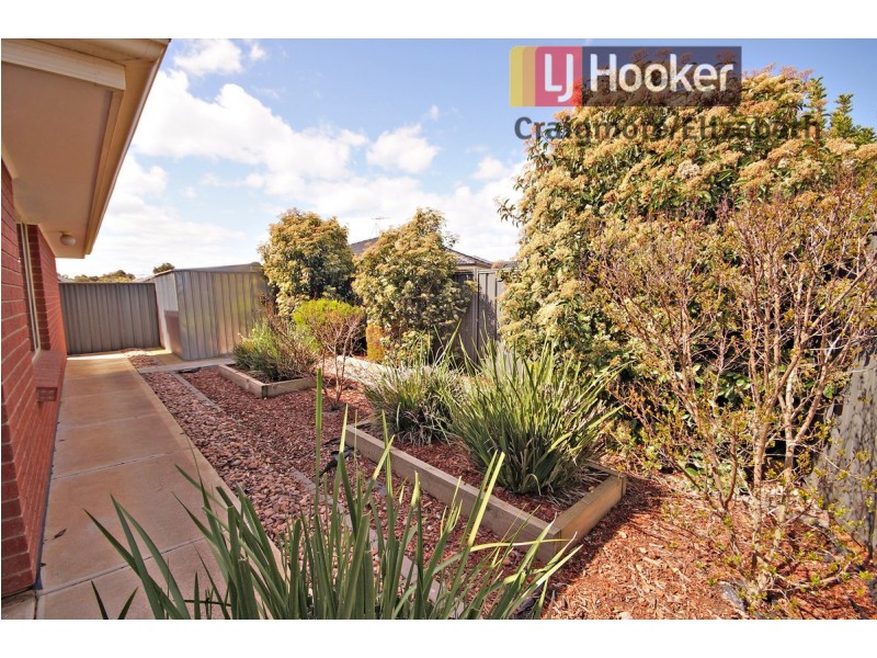 5 Willandra Close, Andrews Farm SA 5114