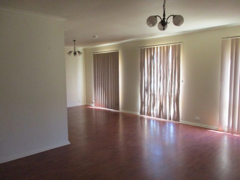 8 Teasdale Crescent, Parafield Gardens SA 5107