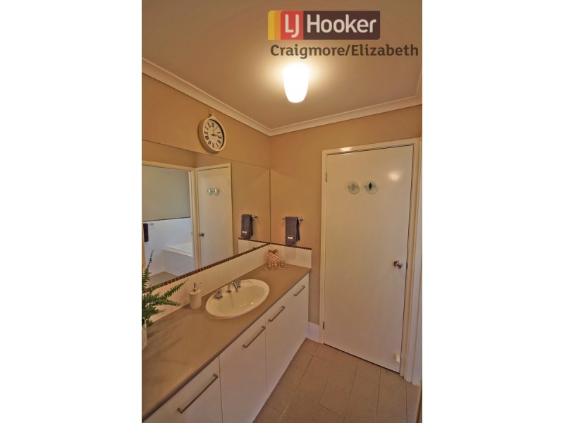 5 Kalyvas Drive, Munno Para West SA 5115