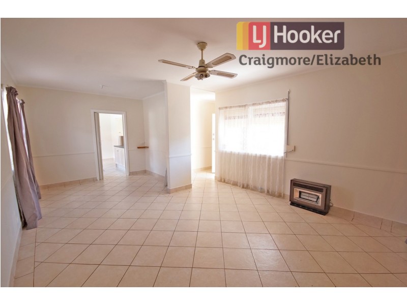 6 Robins Street, Elizabeth Downs SA 5113