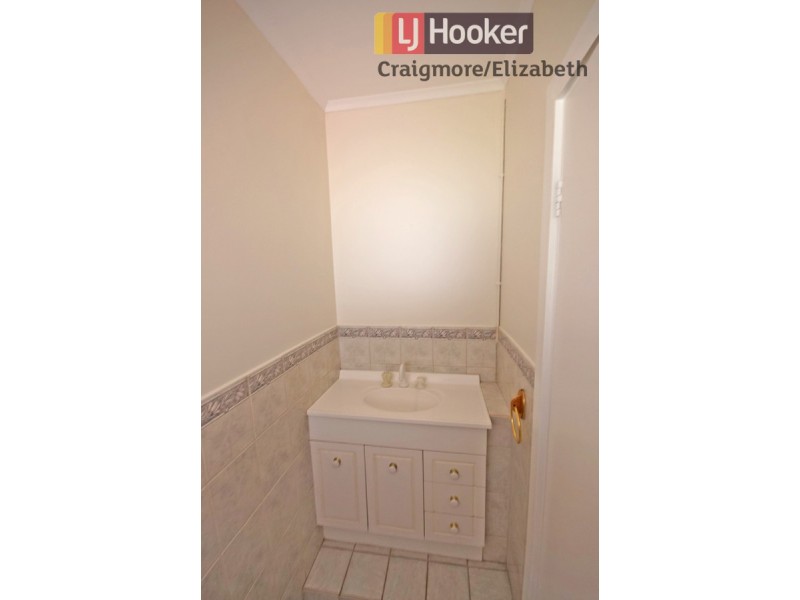 6 Robins Street, Elizabeth Downs SA 5113