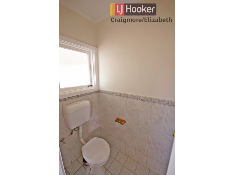 6 Robins Street, Elizabeth Downs SA 5113