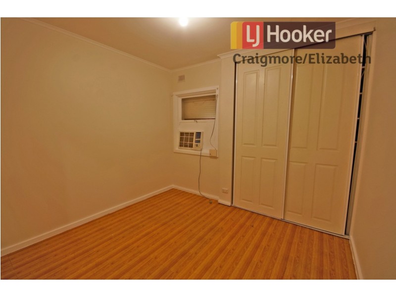 6 Robins Street, Elizabeth Downs SA 5113