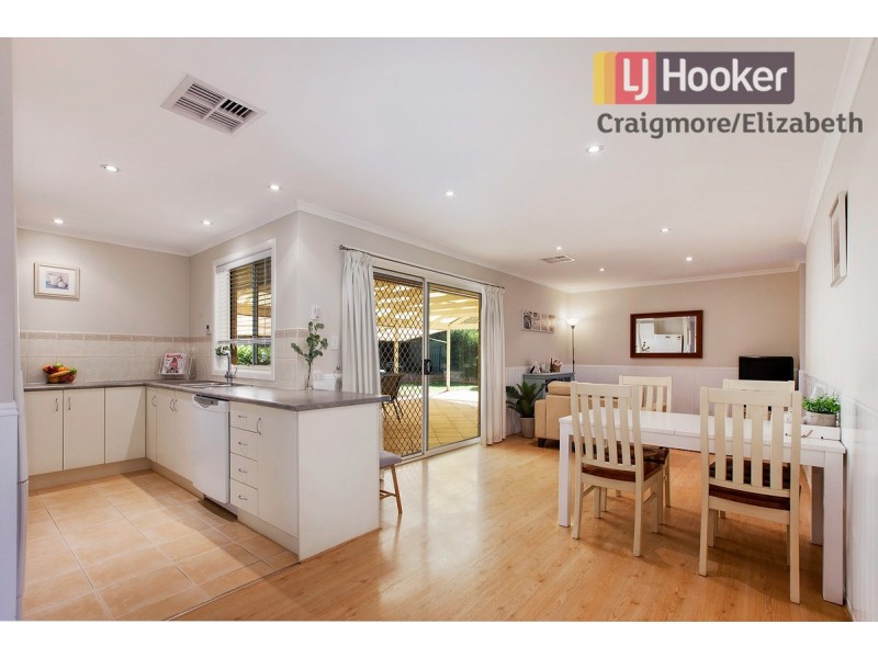 10 Pyrus Crescent, Andrews Farm SA 5114