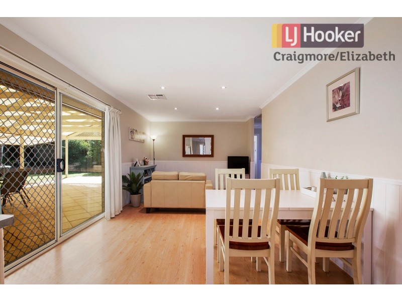 10 Pyrus Crescent, Andrews Farm SA 5114